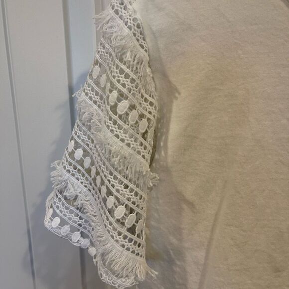 Listicle White T-shirt with crochet sleeves. Soft t-shirt material. Never worn. - Picture 3 of 6